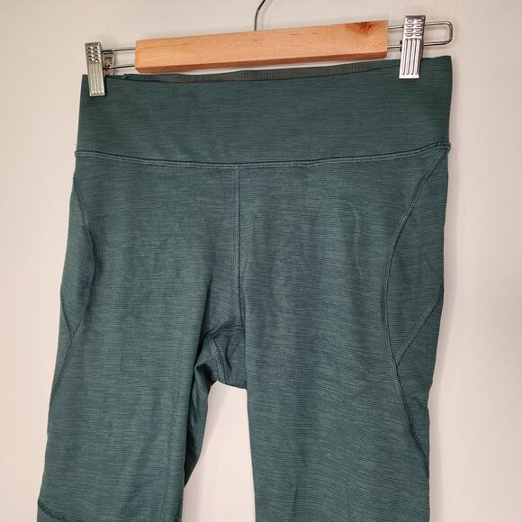 Outdoor Voices Flex Cropped Athletic Capri Capri Green Medium - Picture 3 of 10